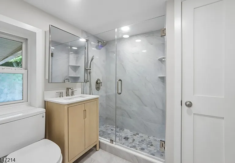 25 Alma Ave — Photo 8