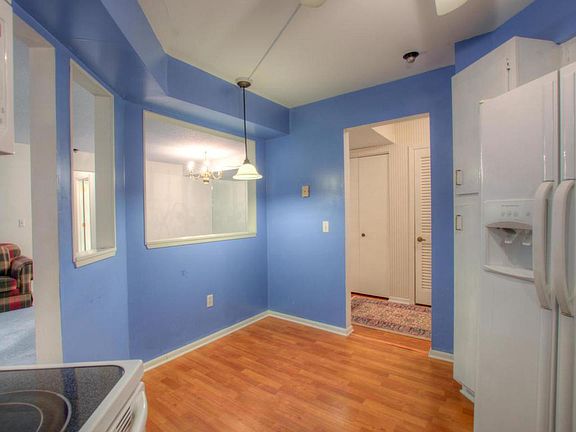 3rd image of 1860 Eagle Ridge Dr APT 104W