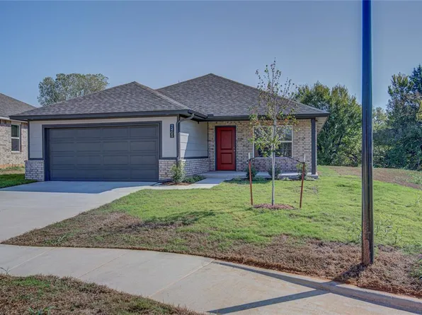 2405 S 27th Ct, Chickasha, OK 73018