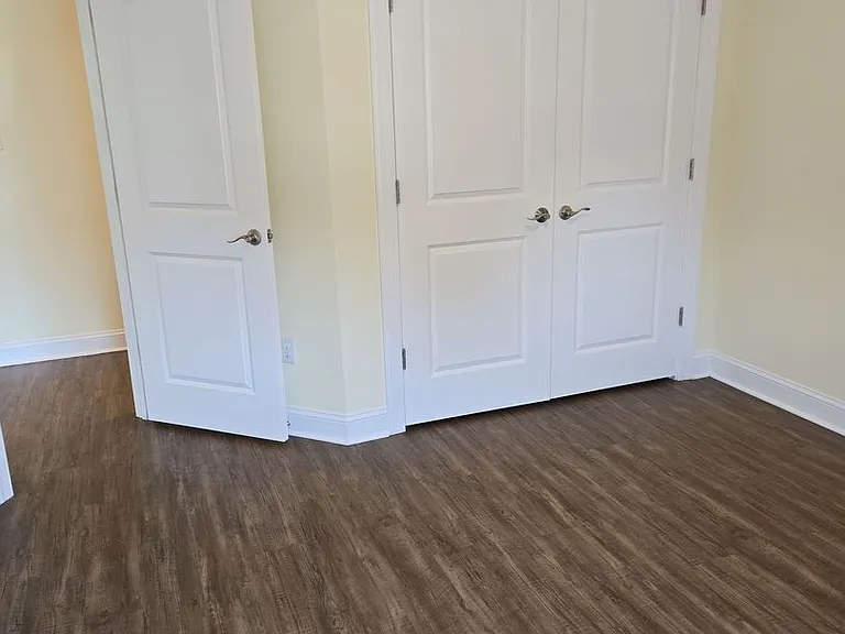 421 Hamilton Rd — Photo 2