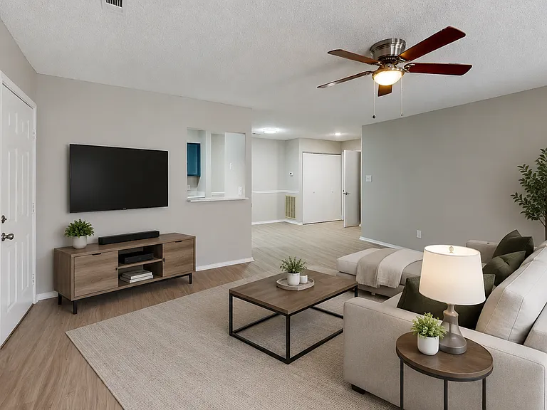 Courtney Square Apartments — Photo 6