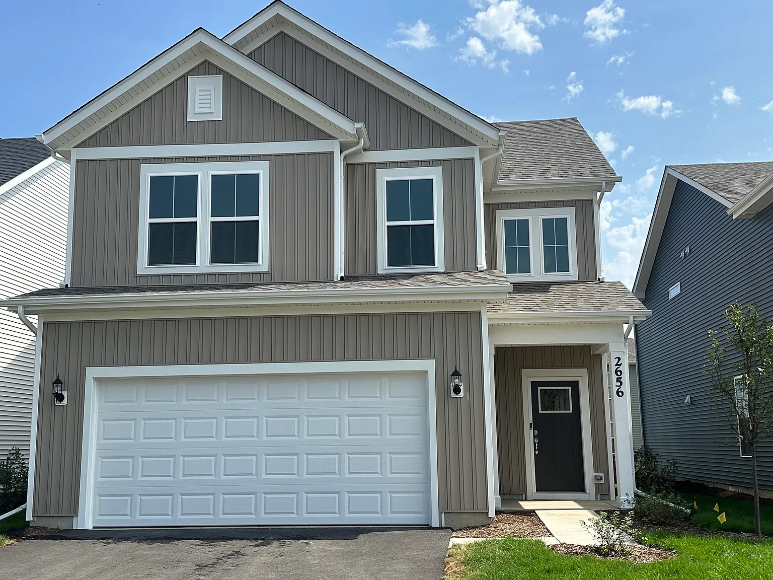 3 bed, 2.5 bath, 2104 sqft, $3,700 — Photo 1