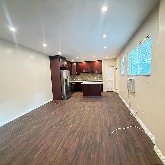 1 bed, 700 sqft, $2,395 — Photo 4
