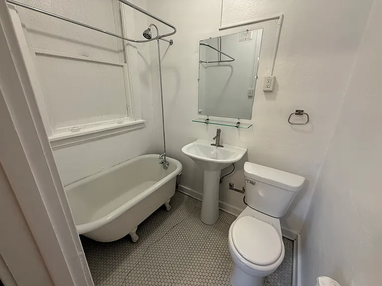Stevens Square Apartments — Photo 145