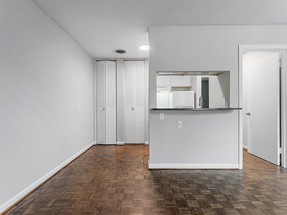 5th image of 3415 Grove Ave APT I