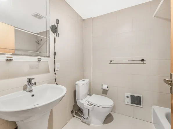 78 Ridge Street image 5 of 13