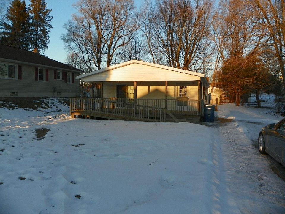 1st image of 4118 Robert St NE