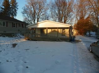 4118 Robert St NE, Comstock Park, MI 49321