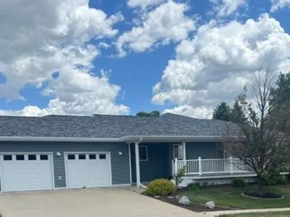 1638 3rd Ave E, Dickinson, ND 58601