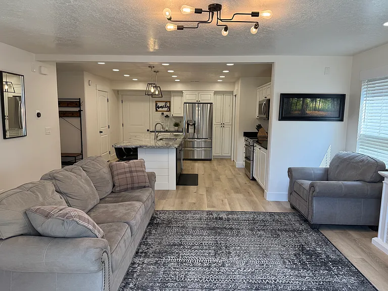 632 Trejo St — Photo 1