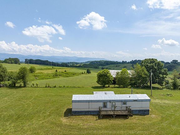 4th image of 241 Graceland Ln