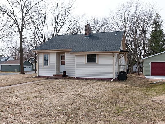 5th image of 132 Couture Ave