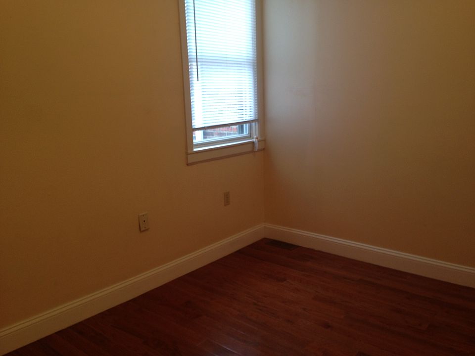 1st image of 2815 S Sheridan St