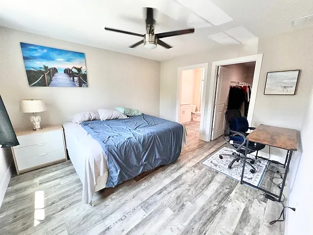 907 Randall St — Photo 15
