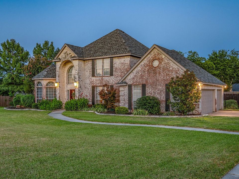 1st image of 1079 Misty Oak Ln