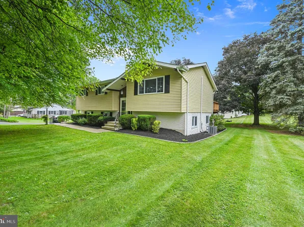 313 Faust Rd, Sinking Spring, PA 19608