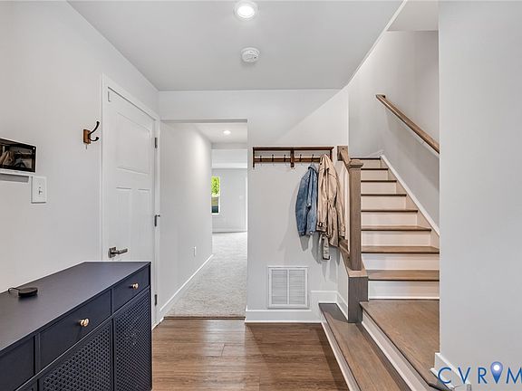 2nd image of 2020 Old Manchester St