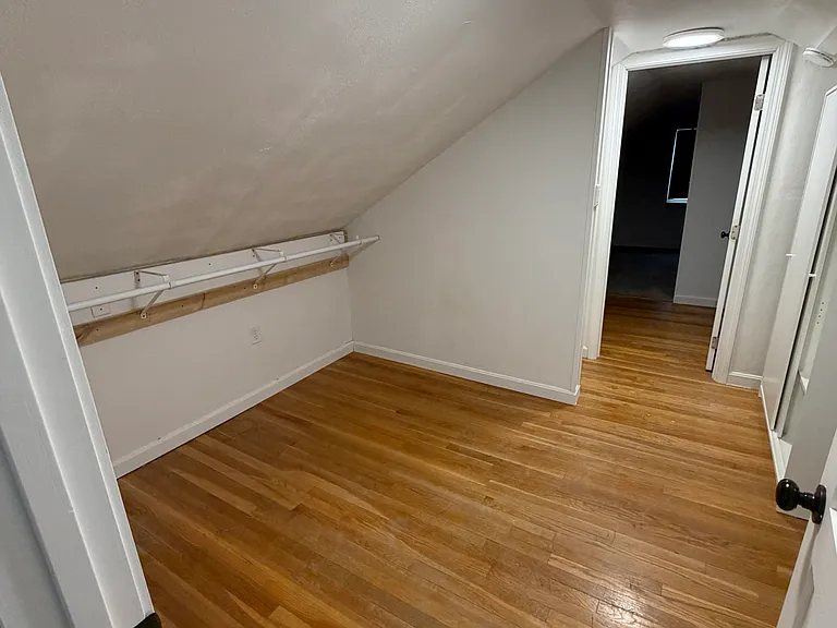 295 Kittredge St #R — Photo 6