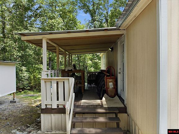 4th image of 111 Woodbine Dr