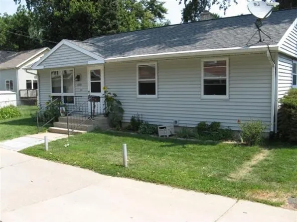 5209 Card Ave, Mc Farland, WI 53558