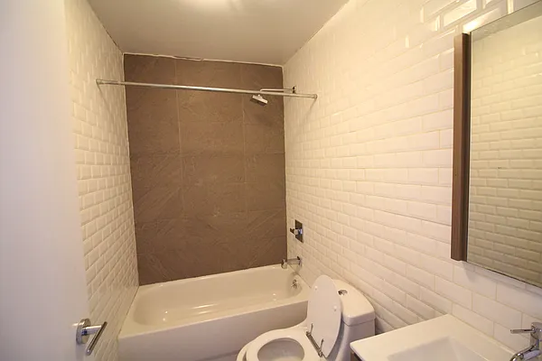 Rented by Nooklyn NYC LLC | media 27