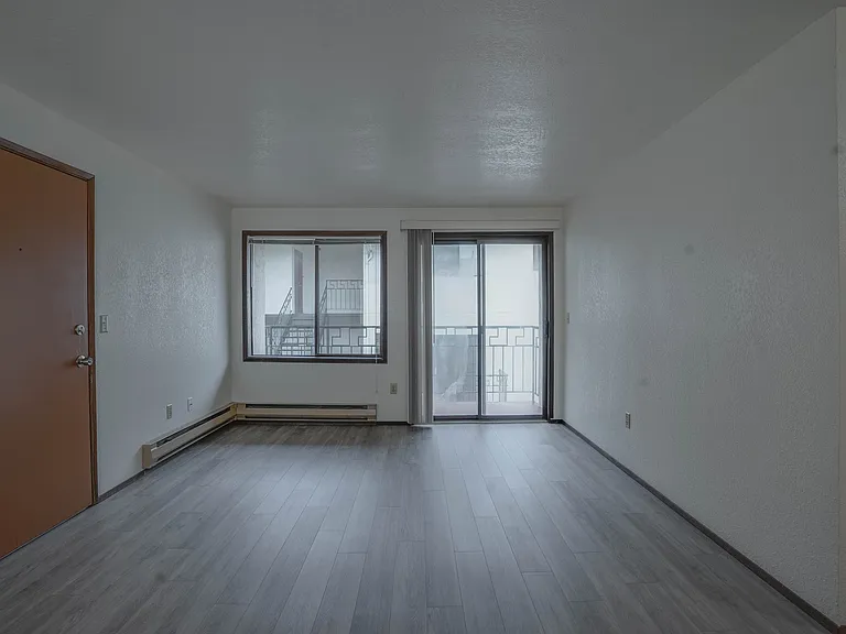 1122 NW Market St #5 — Photo 4