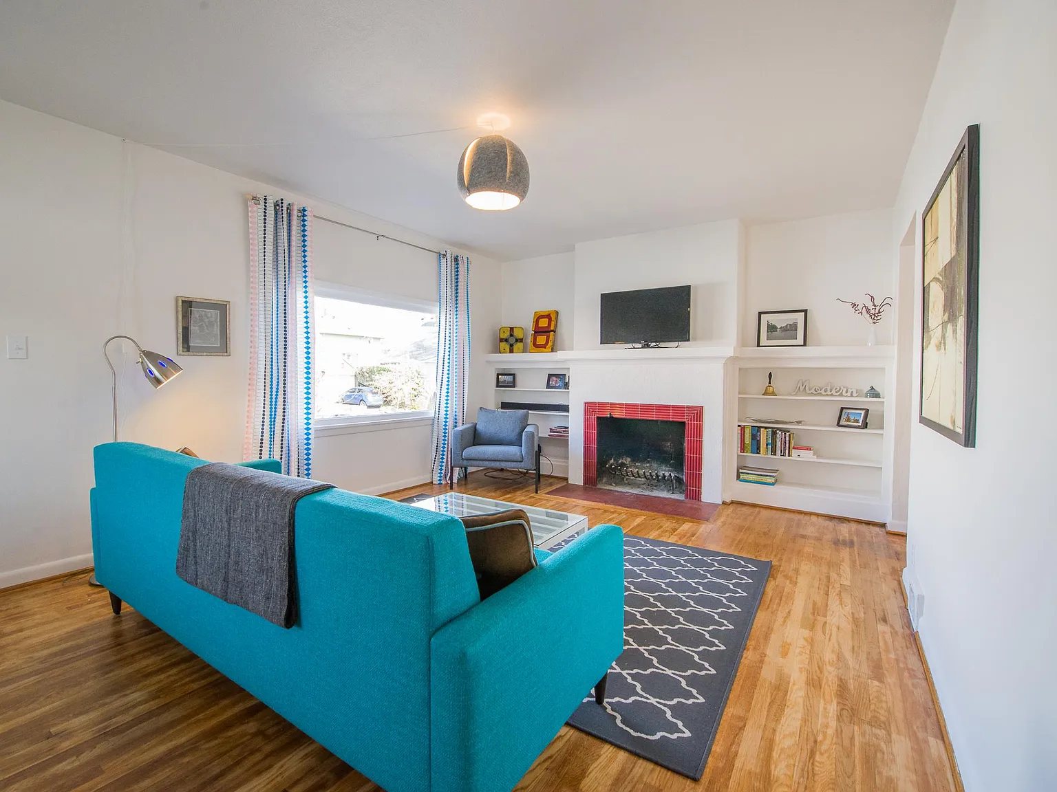 1 bed, 950 sqft, $2,050 — Photo 4