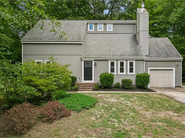 107 Brandywine Dr, Yorktown, VA 23692