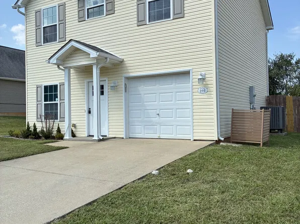 102 Arbor Meadow Ct, Radcliff, KY 40160