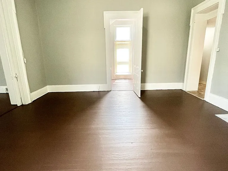 2130 Portland Ave — Photo 6