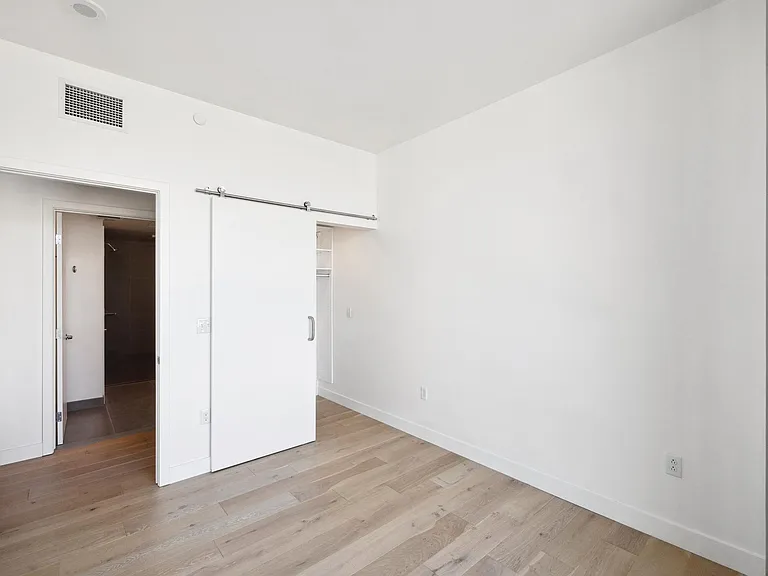 1545 Pine St #601 — Photo 9