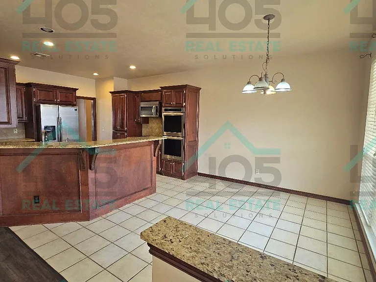 2500 Auburn Ct — Photo 8