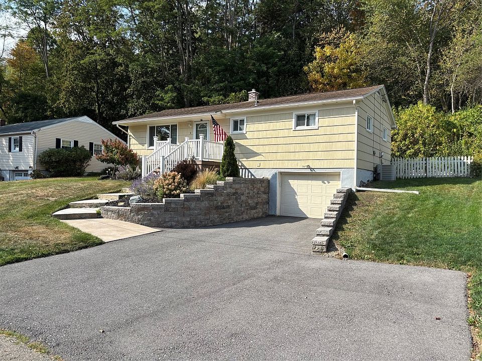 1st image of 6 Wightman Dr