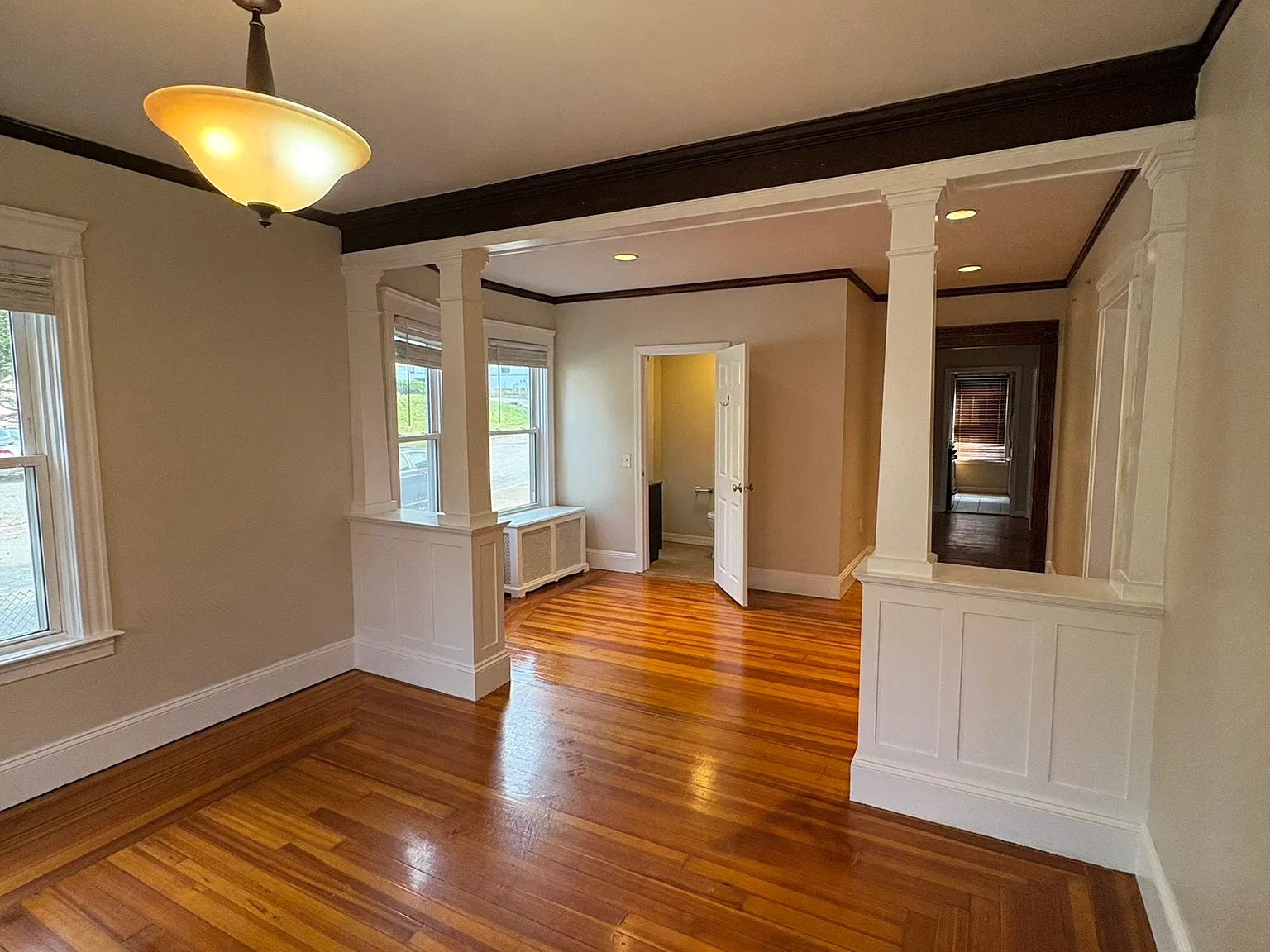 3 bed, 1264 sqft, $1,800 — Photo 1