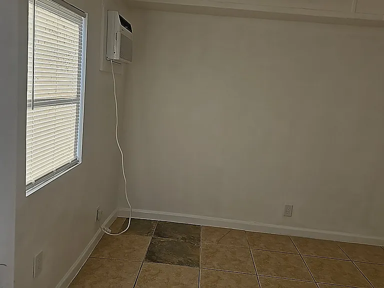 513 Princess Brittany Ct #D — Photo 17
