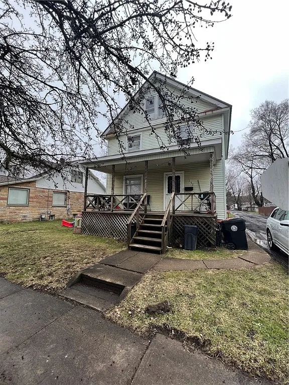 312 E Smith St photo 1