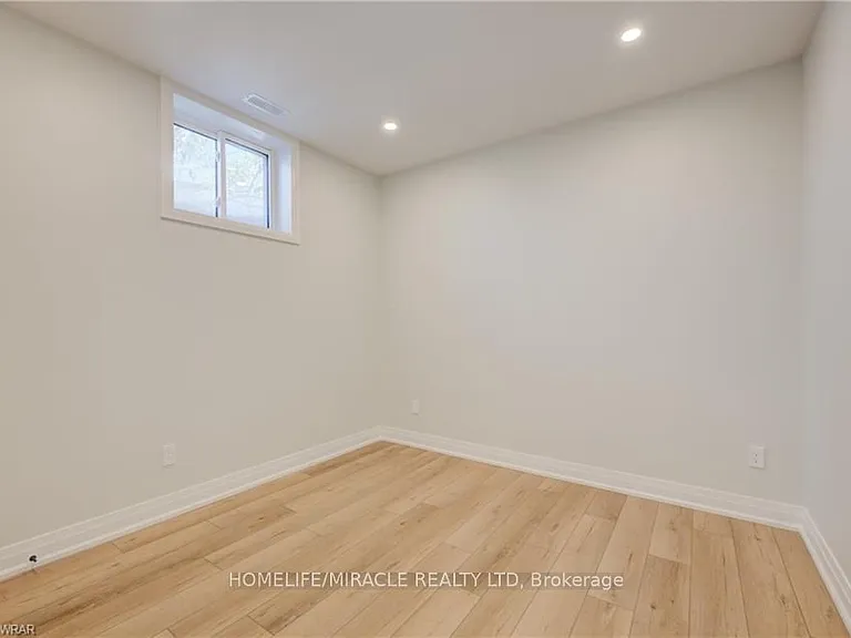 160 Weber St W #2 — Photo 9