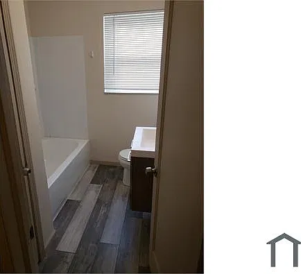 2 bed, 952 sqft, $1,050 — Photo 2