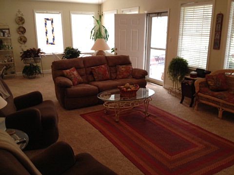 4th image of 405 W Meadowbrook Dr