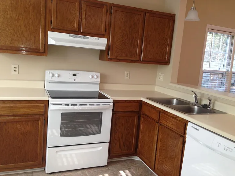 106 Shady Ct — Photo 3