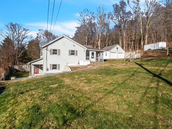 1034 School St, Palmer, MA 01069