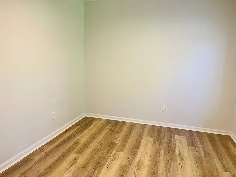 2141 Thompson Ave SE — Photo 22