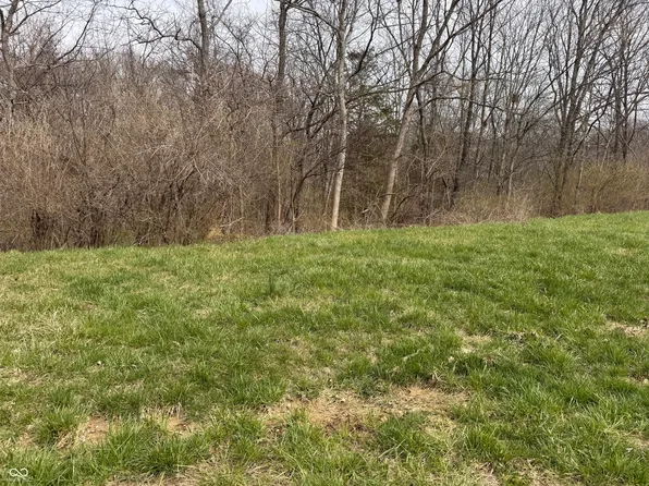 46 Dakota Dr, Lawrenceburg, IN 47025