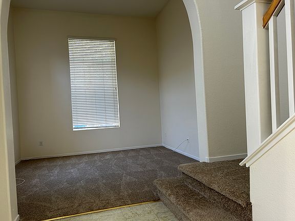 Front/Living Rm