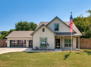 909 Cope St, Midlothian, TX 76065