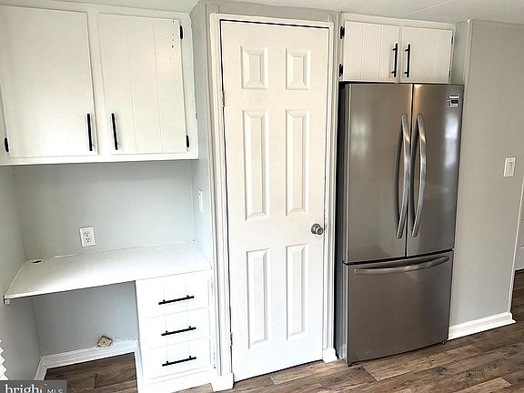 3rd image of 2400 Lincoln Ave Trailer 15