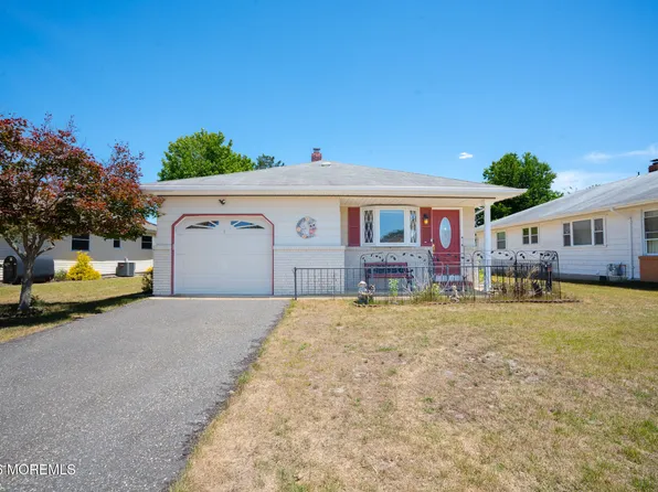 6 Bolans Court, Toms River, NJ 08757