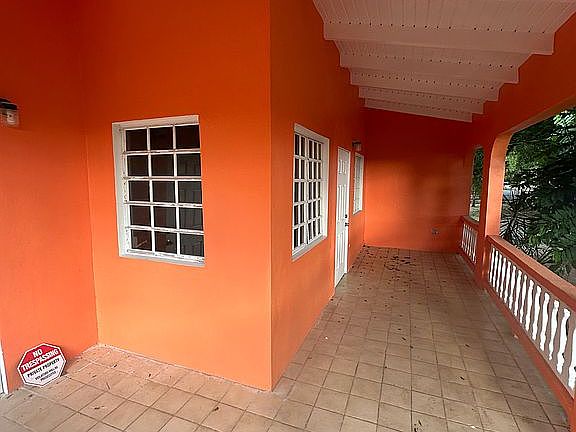 3rd image of 102 Castle Coakley Est