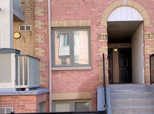 75 Weldrick Rd W #821, Richmond Hill, ON