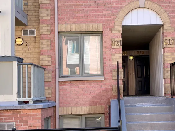 75 Weldrick Rd W #821, Richmond Hill, ON L4C 3T9